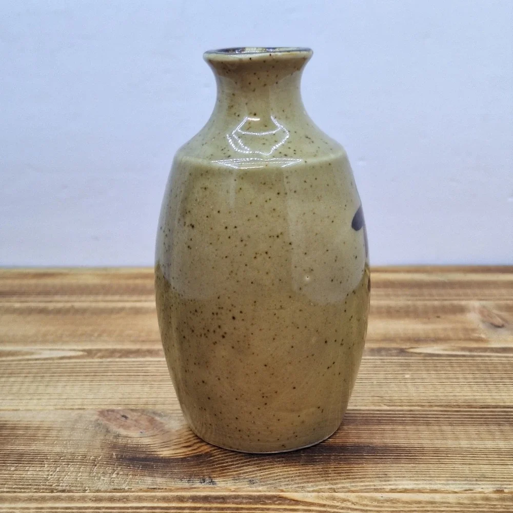 vintage Highland Stoneware pottery bud vase, Ft hand-painted White floral decor‎